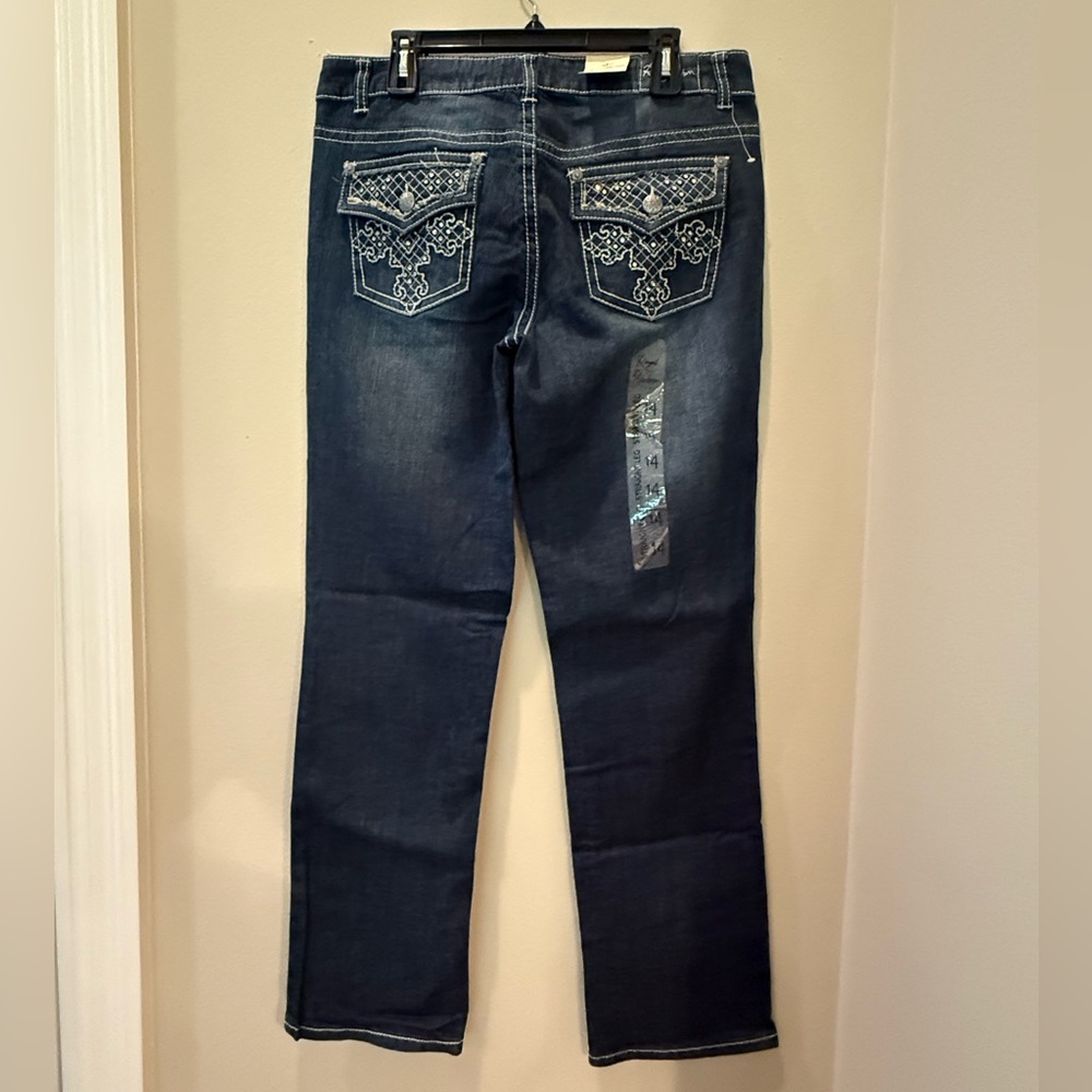 Royal Premium Straight Leg Jeans with Embellished Back Pockets & Subtle Fading - Picture 2 of 5